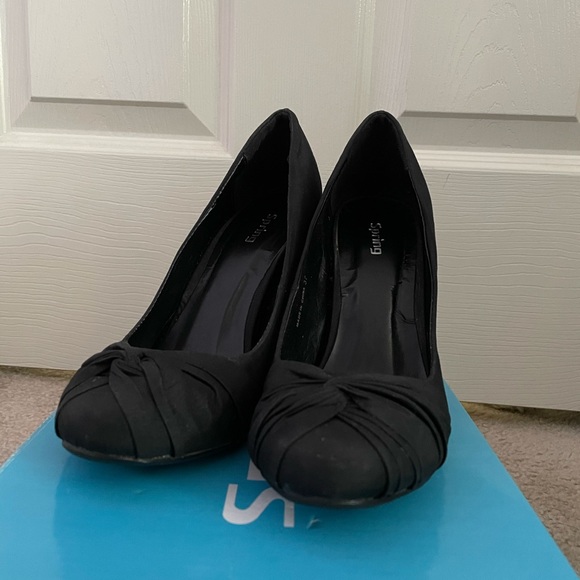 Spring Black Heels - Picture 1 of 2